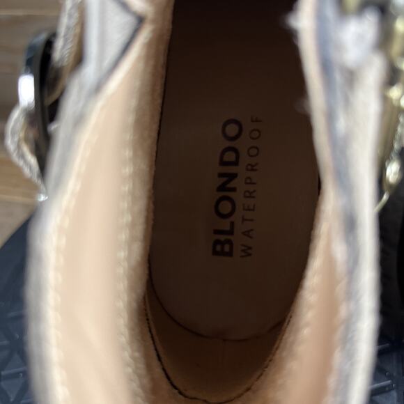 Blondo Womens Sz 8 Stacy Buckle Waterproof Suede Ankle Buckle Bootie/Side Zip - Picture 7 of 10